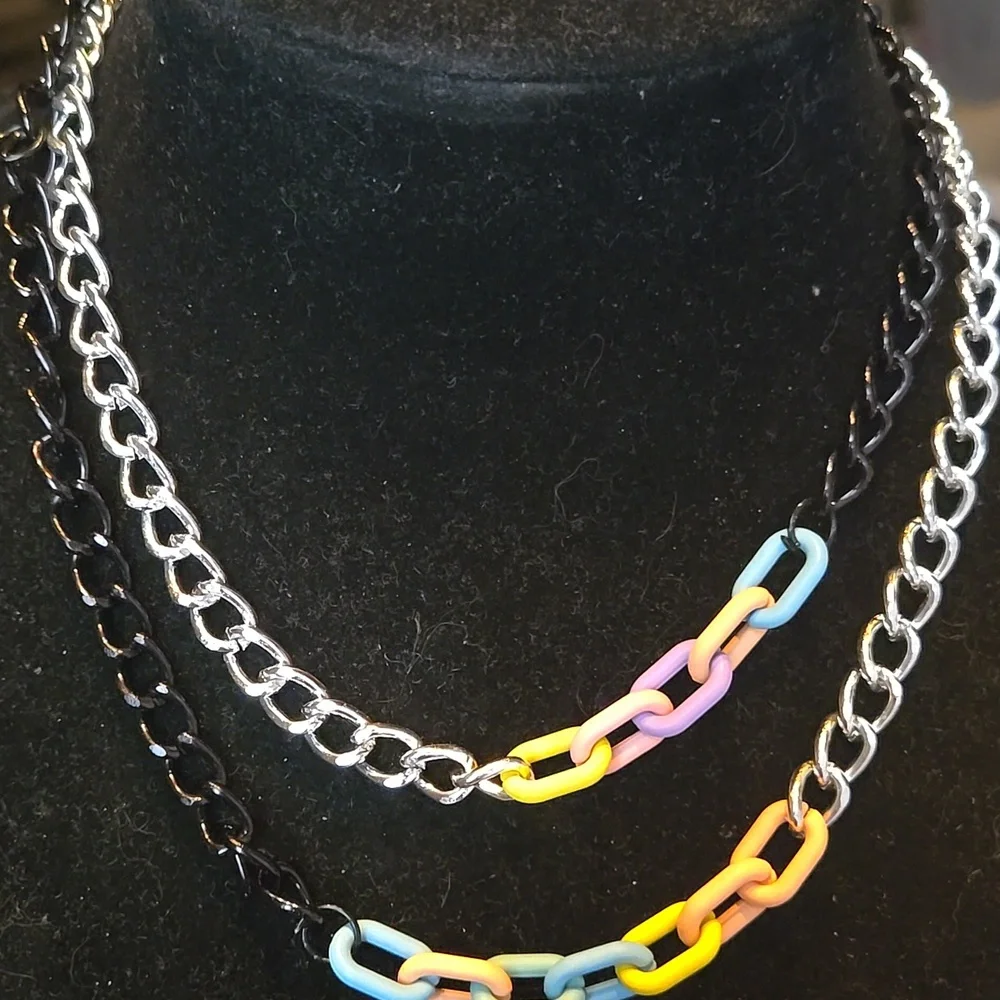 Multicolor Chain Necklace - Picture 9 of 10